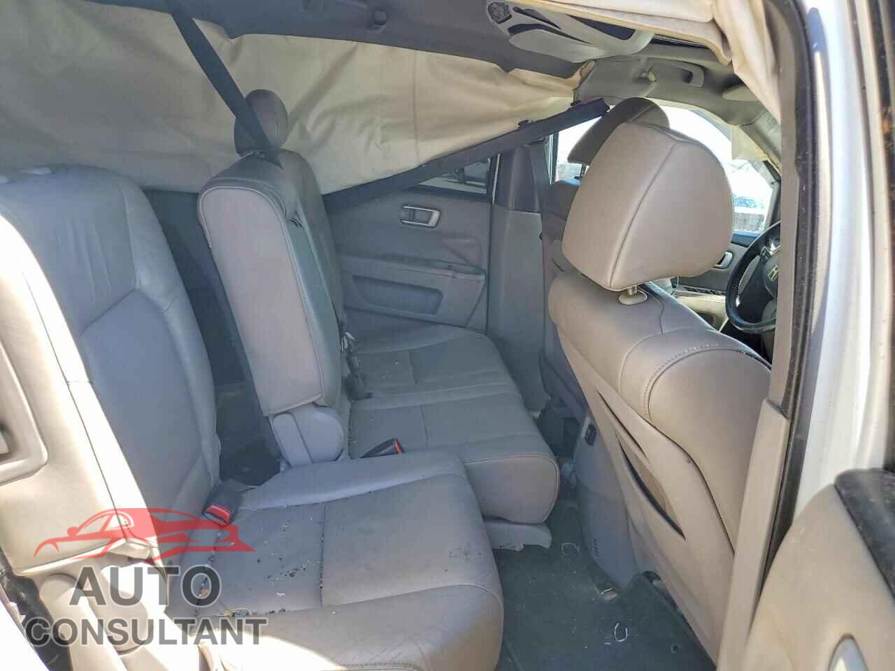 HONDA PILOT 2011 - 5FNYF3H52BB014943