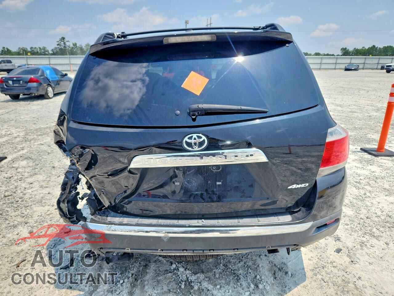TOYOTA HIGHLANDER 2012 - 5TDBK3EH1CS128090