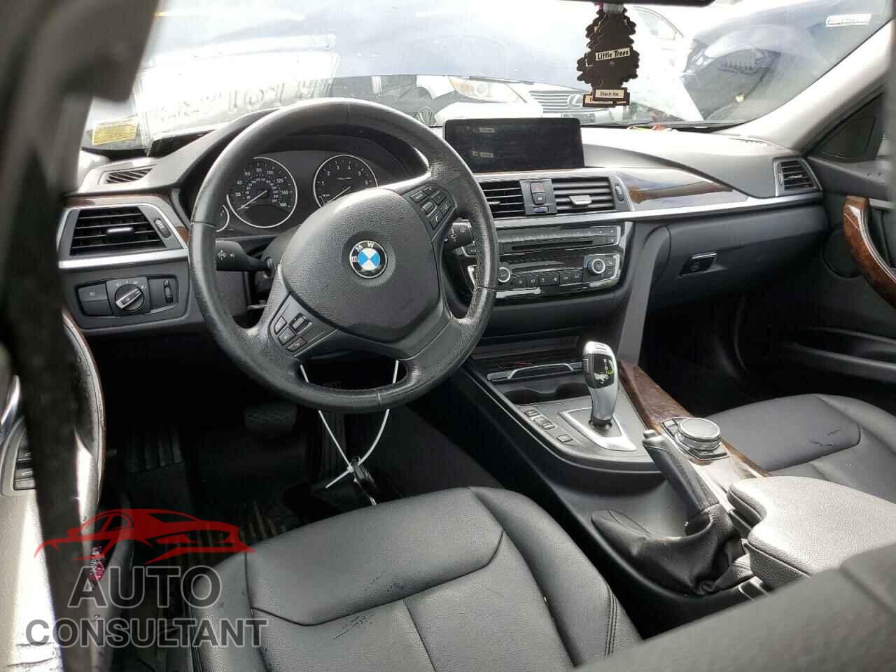 BMW 3 SERIES 2016 - WBA8A3C54GK689772