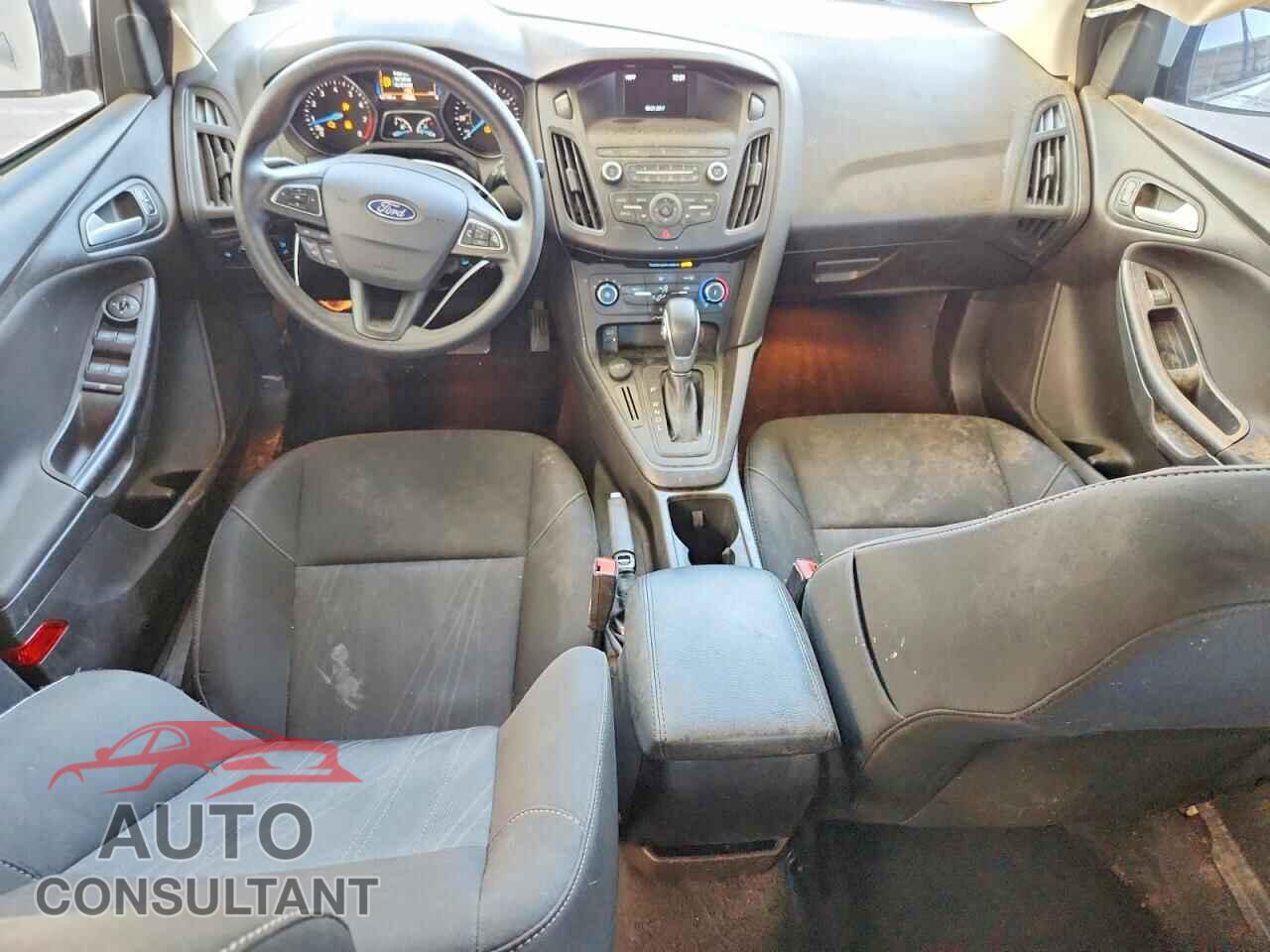 FORD FOCUS 2018 - 1FADP3F22JL207597