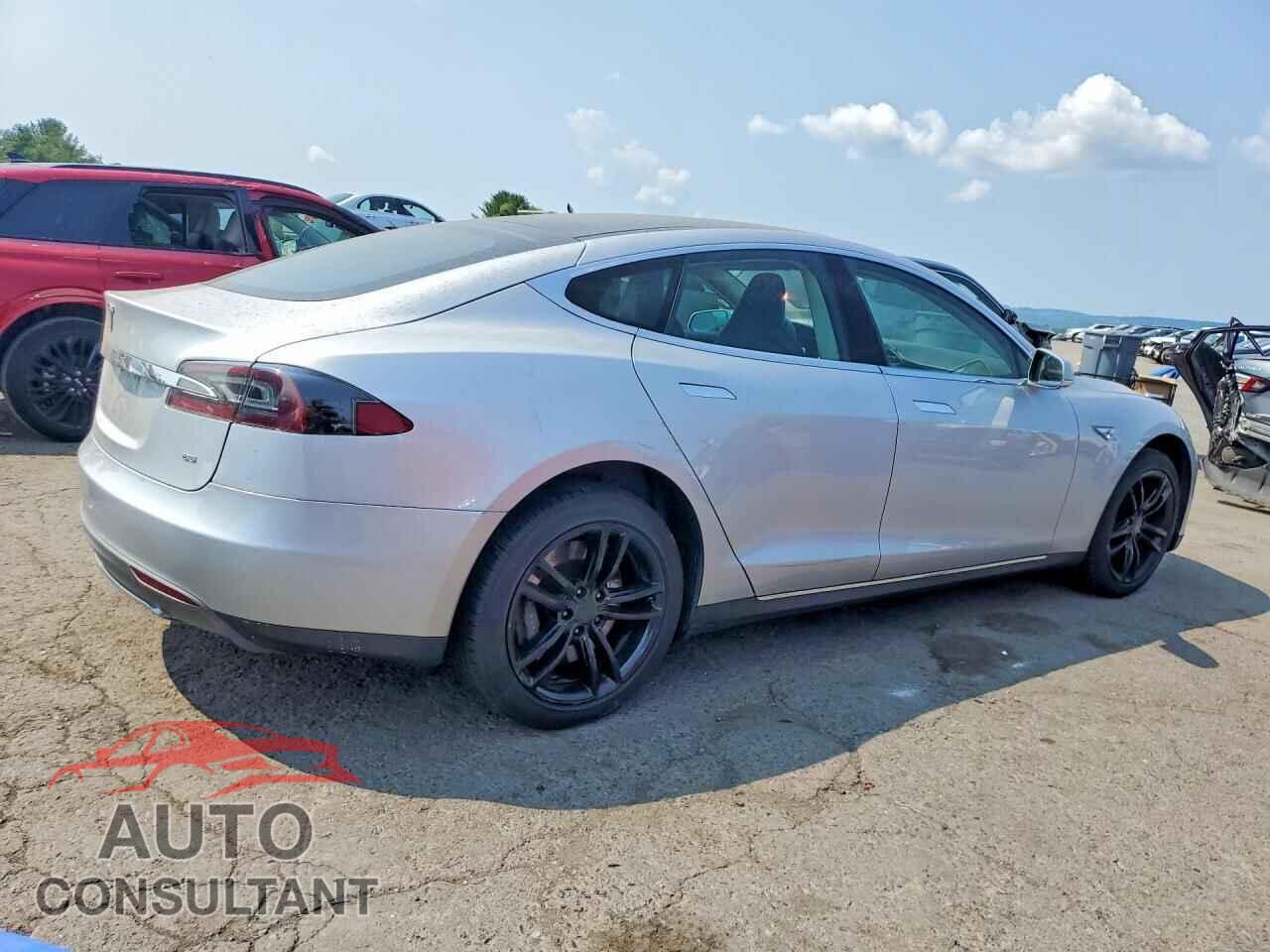 TESLA MODEL S 2013 - 5YJSA1DN0DFP18656