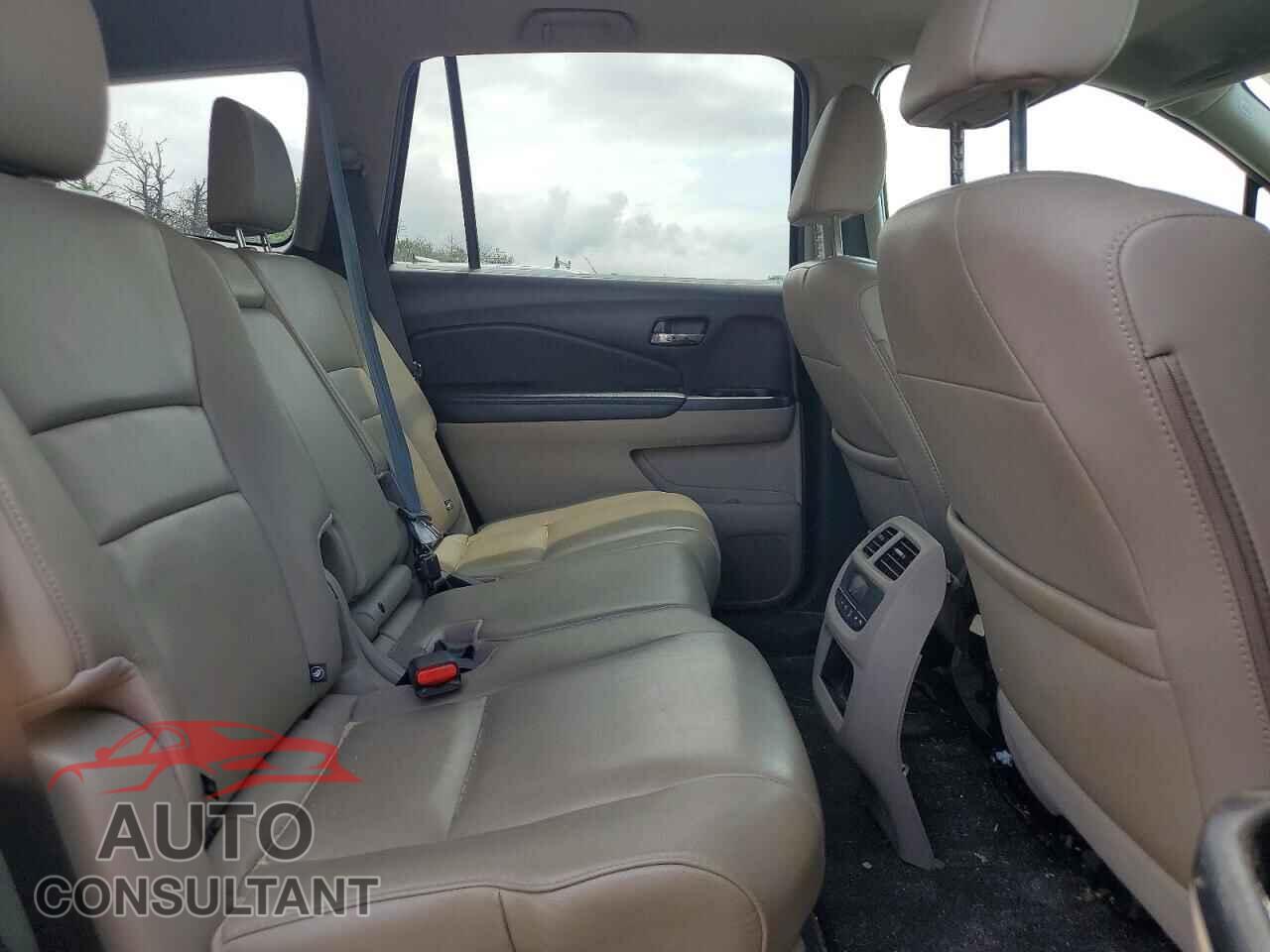 HONDA PILOT 2018 - 5FNYF6H59JB058938