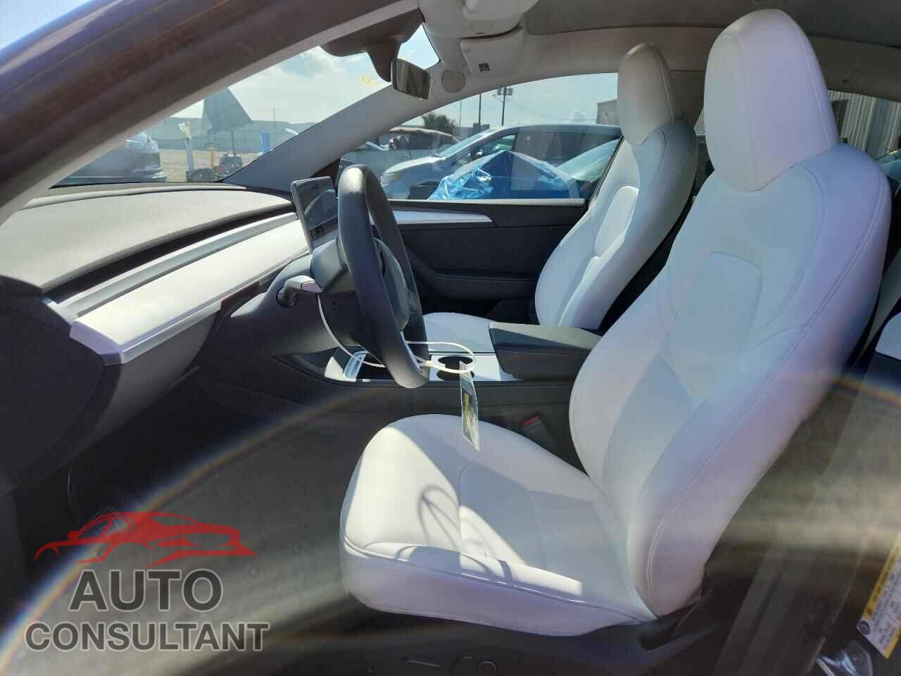 TESLA MODEL Y 2024 - 7SAYGDEDXRA328221