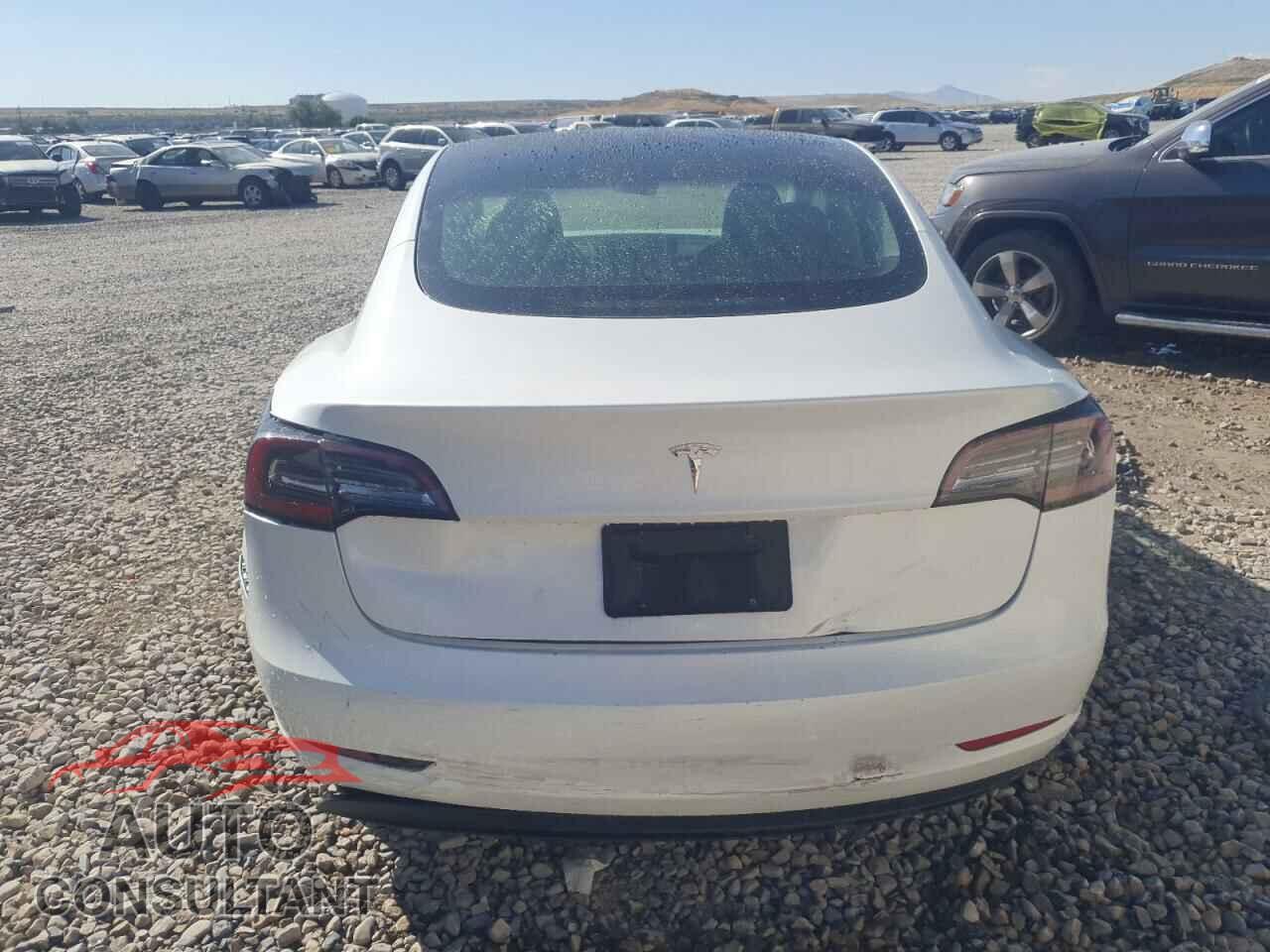 TESLA MODEL 3 2023 - 5YJ3E1EA2PF457989