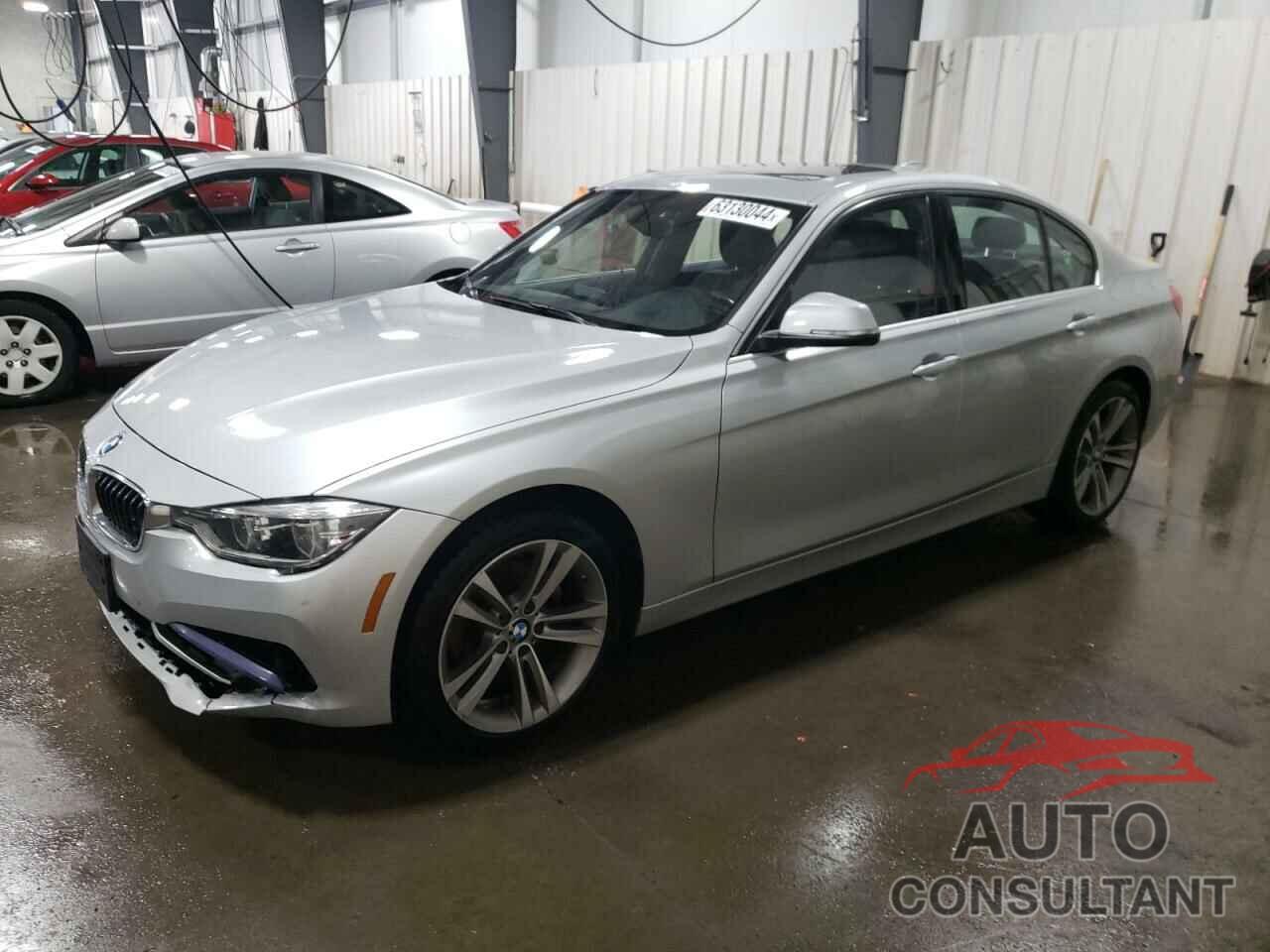 BMW 3 SERIES 2018 - WBA8D9G52JNU70352