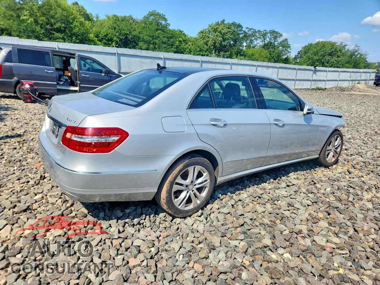 MERCEDES-BENZ E-CLASS 2011 - WDDHF8HB7BA354848