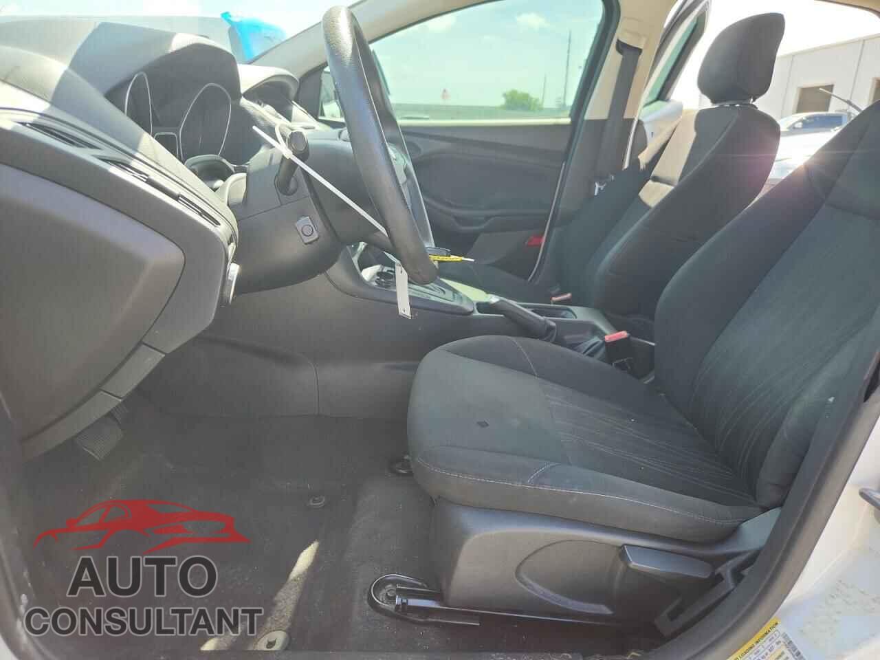 FORD FOCUS 2016 - 1FADP3E24GL400070