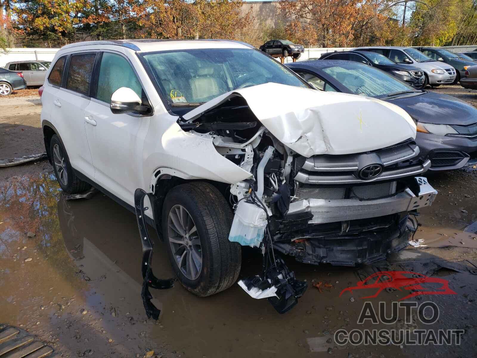 TOYOTA HIGHLANDER 2019 - 5TDJZRFH9KS613455