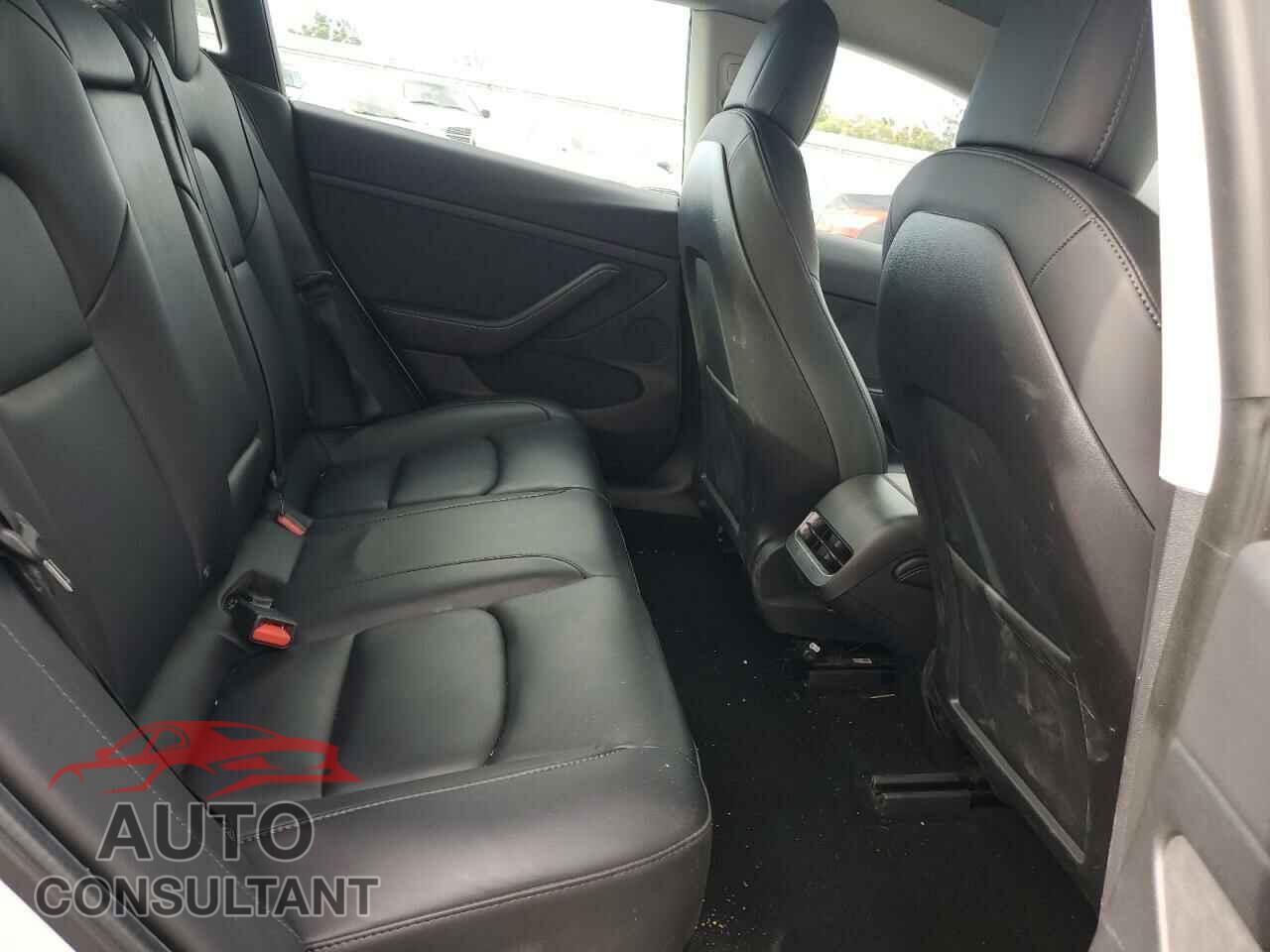 TESLA MODEL 3 2021 - 5YJ3E1EA0MF074726