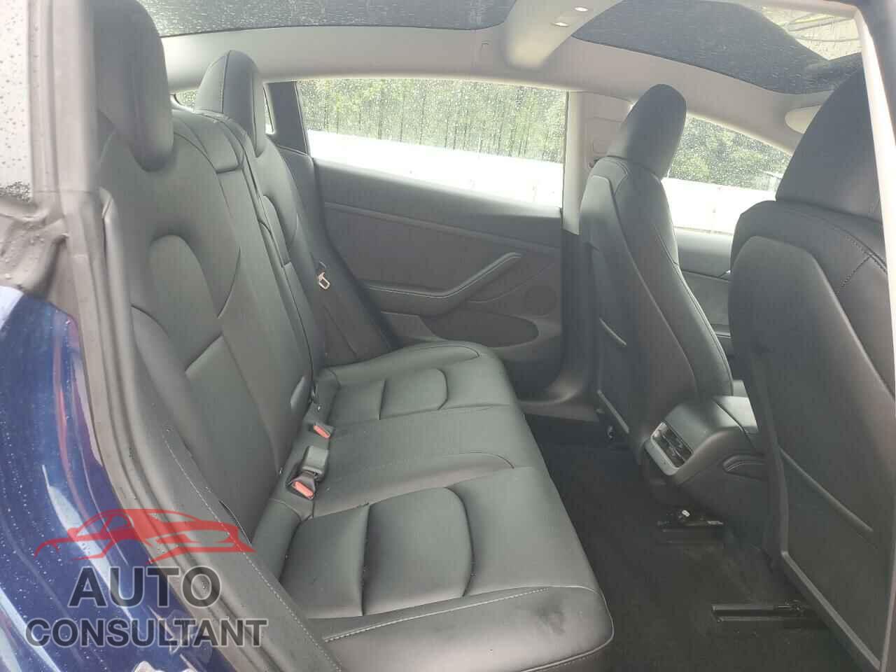 TESLA MODEL 3 2023 - 5YJ3E1EA5PF660794