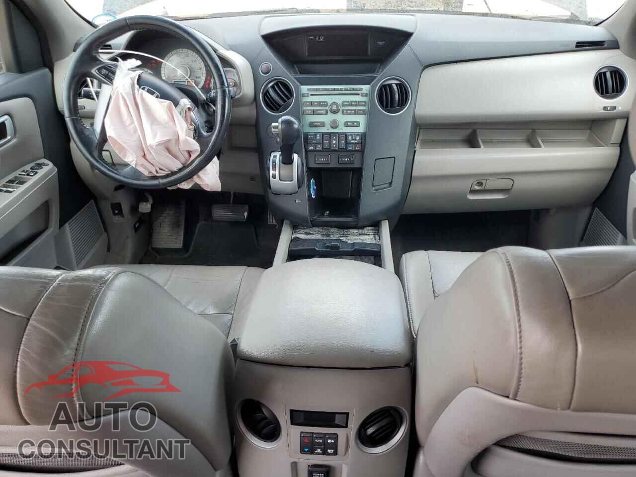 HONDA PILOT 2011 - 5FNYF3H59BB001946