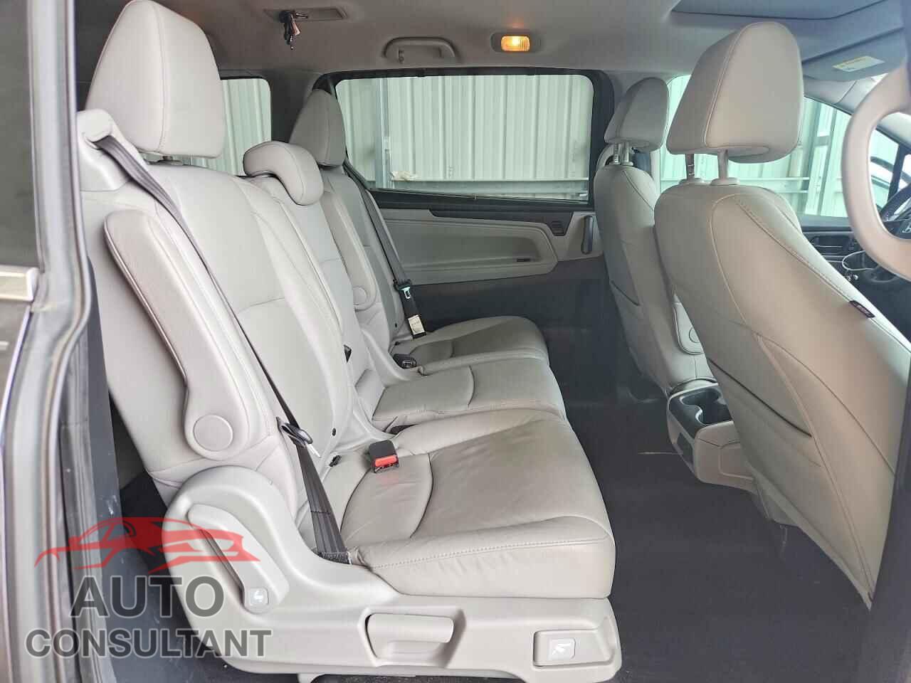 HONDA ODYSSEY 2019 - 5FNRL6H74KB126899