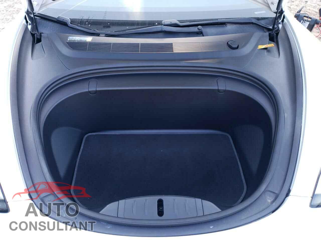 TESLA MODEL 3 2018 - 5YJ3E1EA1JF051158