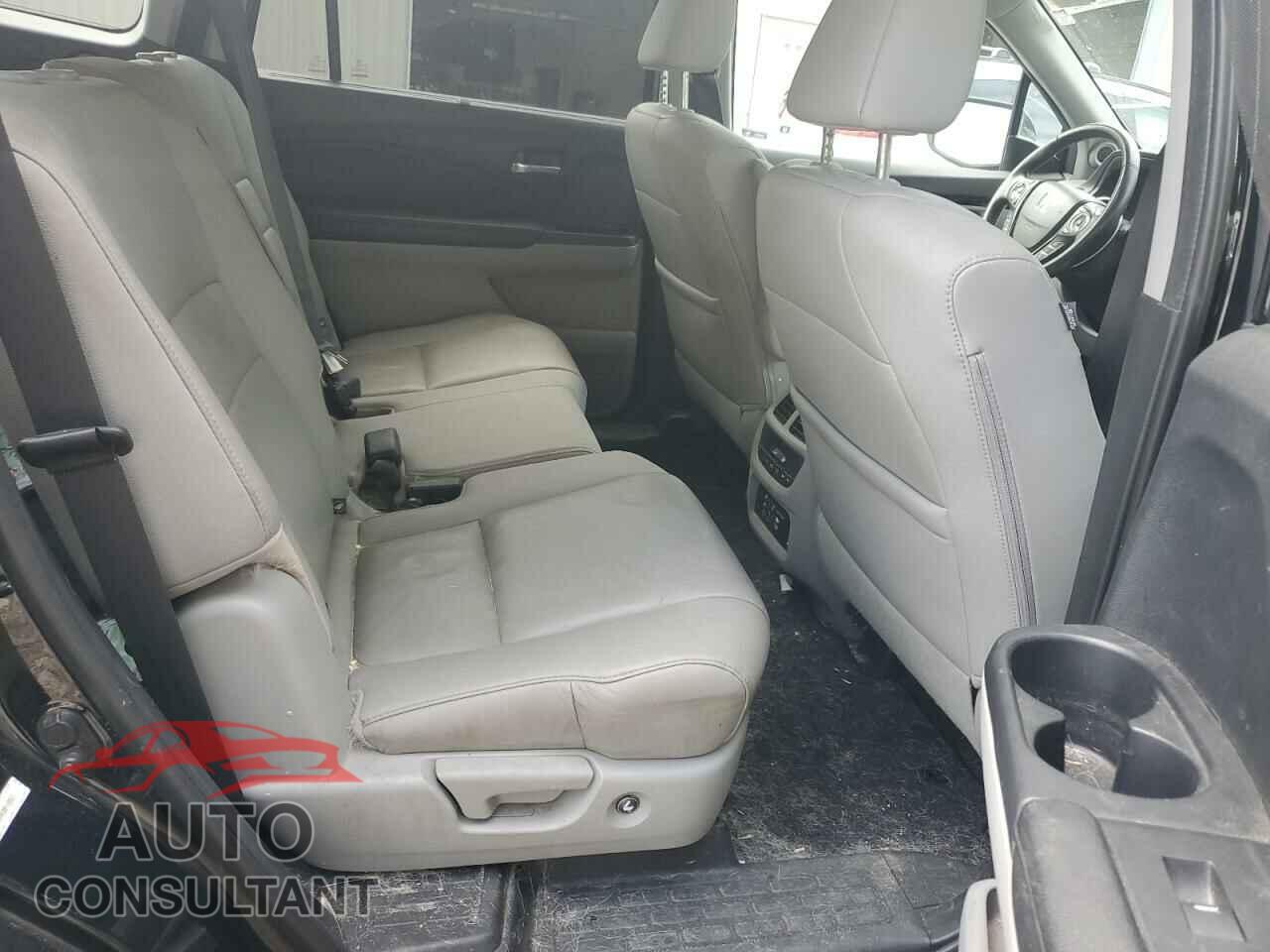 HONDA PILOT 2016 - 5FNYF6H96GB110683