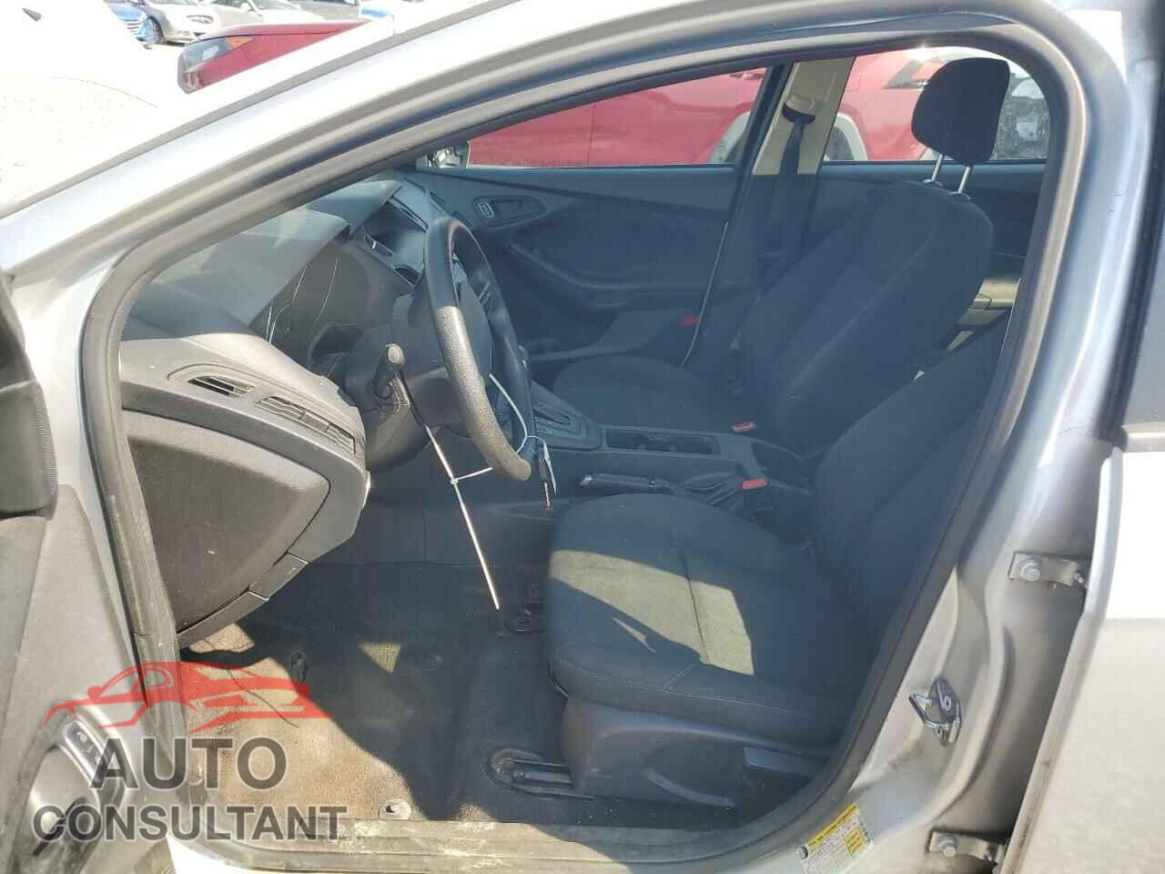 FORD FOCUS 2018 - 1FADP3E22JL214437