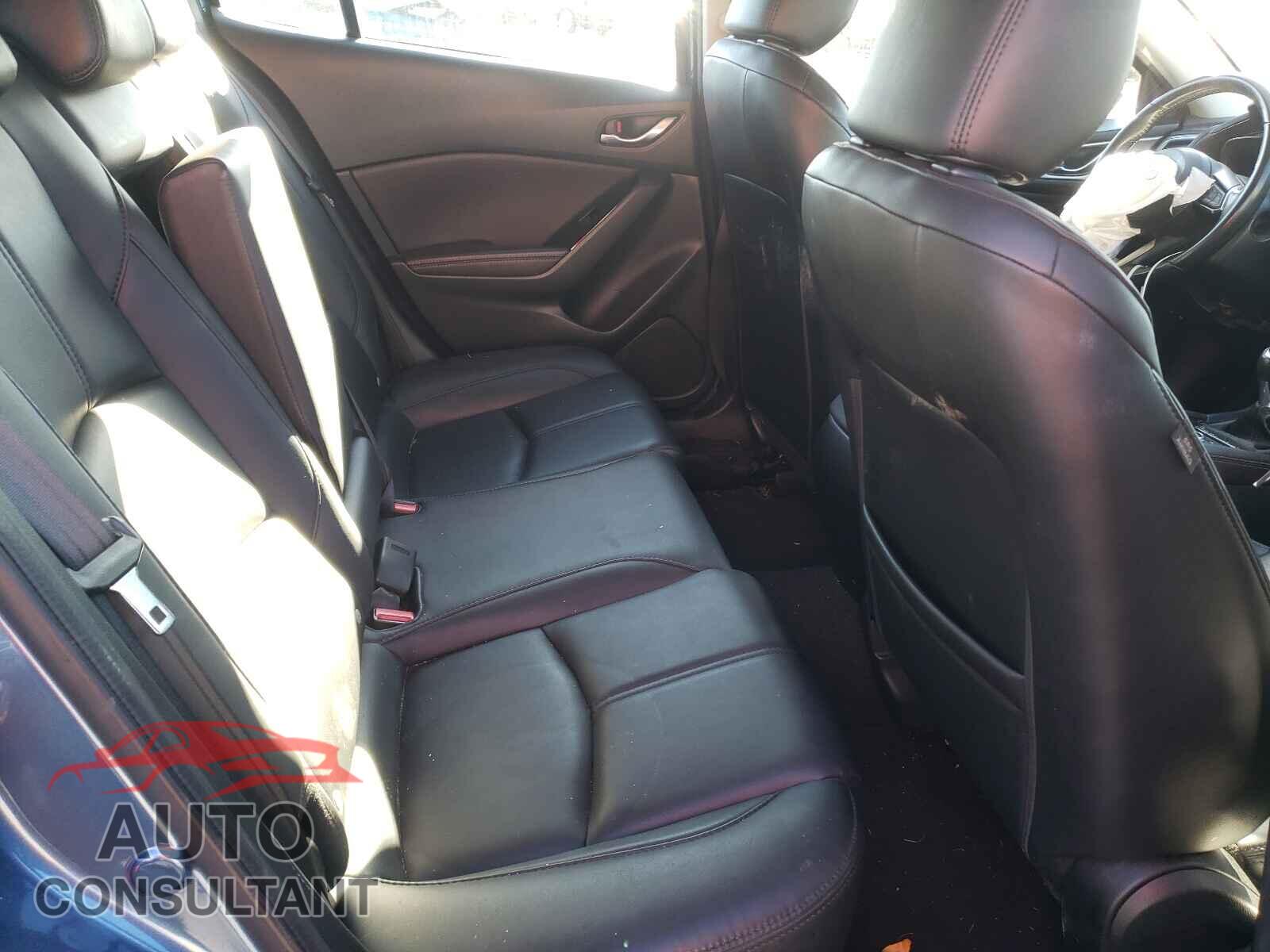 MAZDA 3 2017 - 3MZBN1L37HM157696