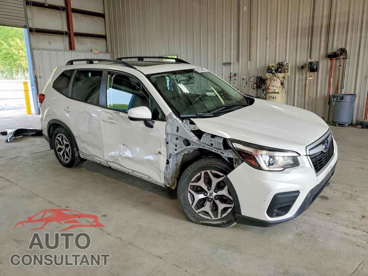 SUBARU FORESTER 2019 - JF2SKAGC2KH440767