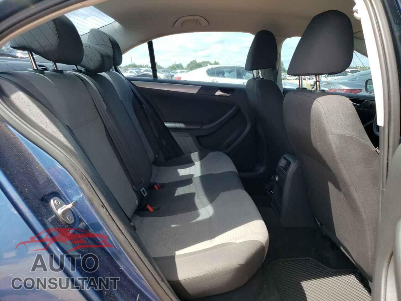 VOLKSWAGEN JETTA 2017 - 3VW2B7AJ5HM388075