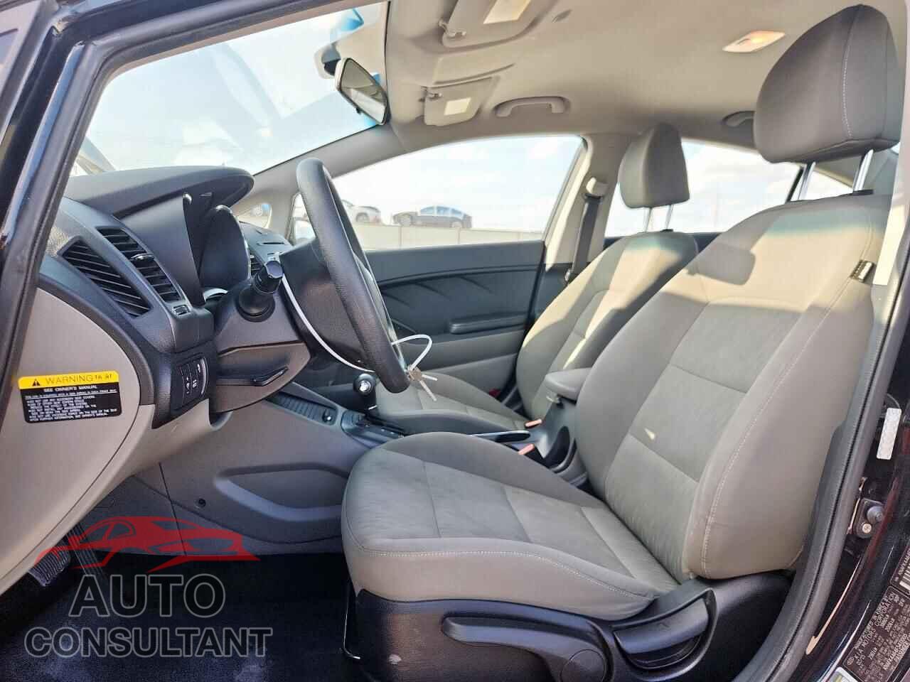 KIA FORTE 2015 - KNAFK4A64F5411005
