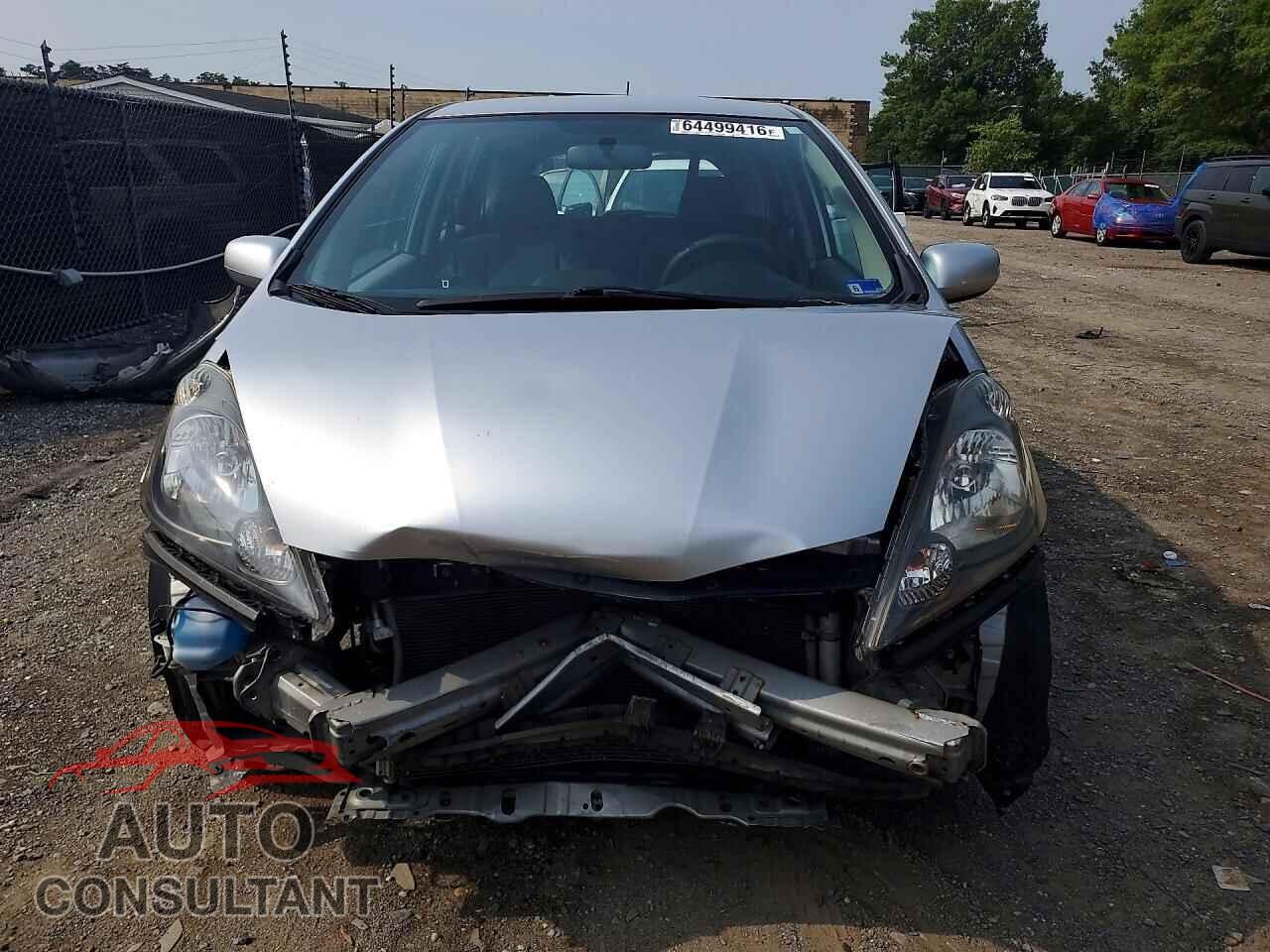 HONDA FIT 2013 - JHMGE8H38DC044604