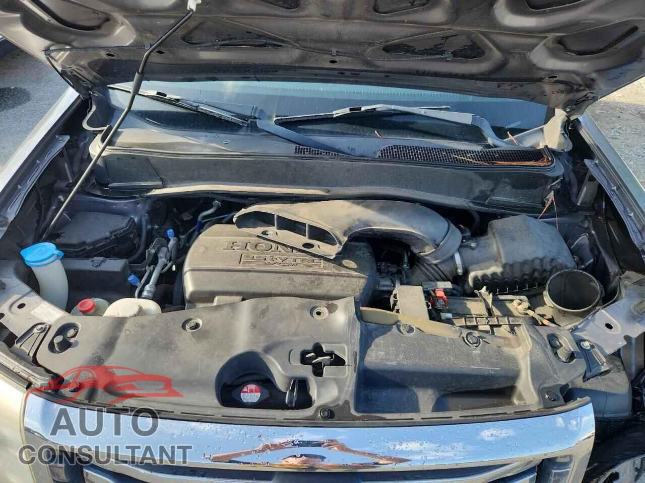 HONDA PILOT 2015 - 5FNYF3H96FB034900