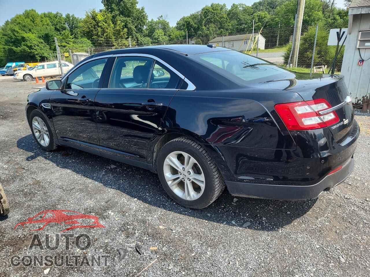 FORD TAURUS 2018 - 1FAHP2E85JG122747