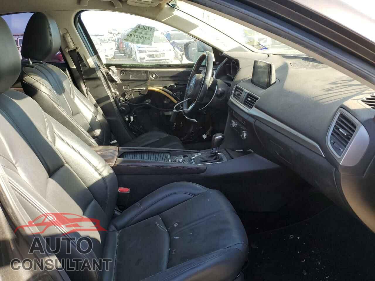 MAZDA 3 2018 - 3MZBN1V32JM180189