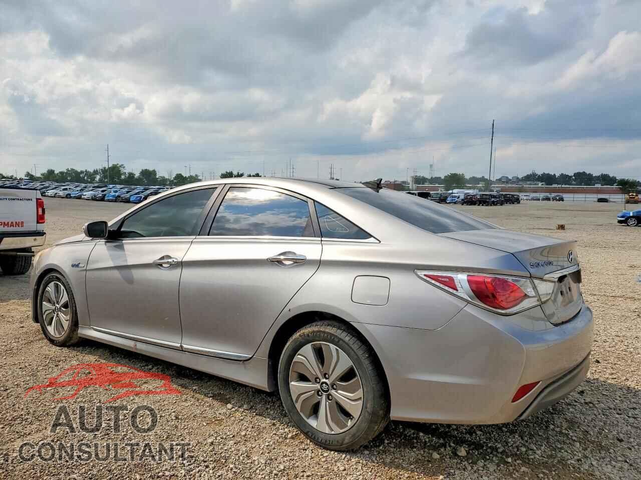 HYUNDAI SONATA 2013 - KMHEC4A43DA067368