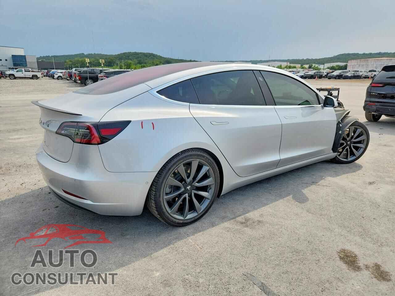 TESLA MODEL 3 2018 - 5YJ3E1EA0JF020175