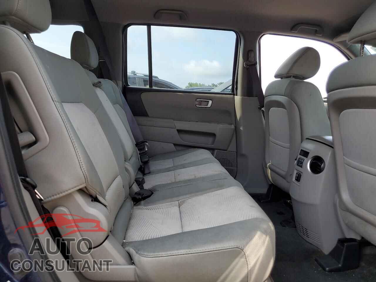 HONDA PILOT 2013 - 5FNYF4H21DB062819