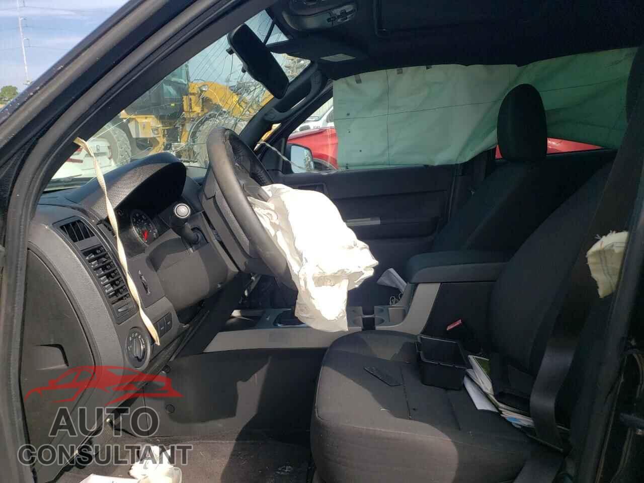 FORD ESCAPE 2011 - 1FMCU0D70BKB33935