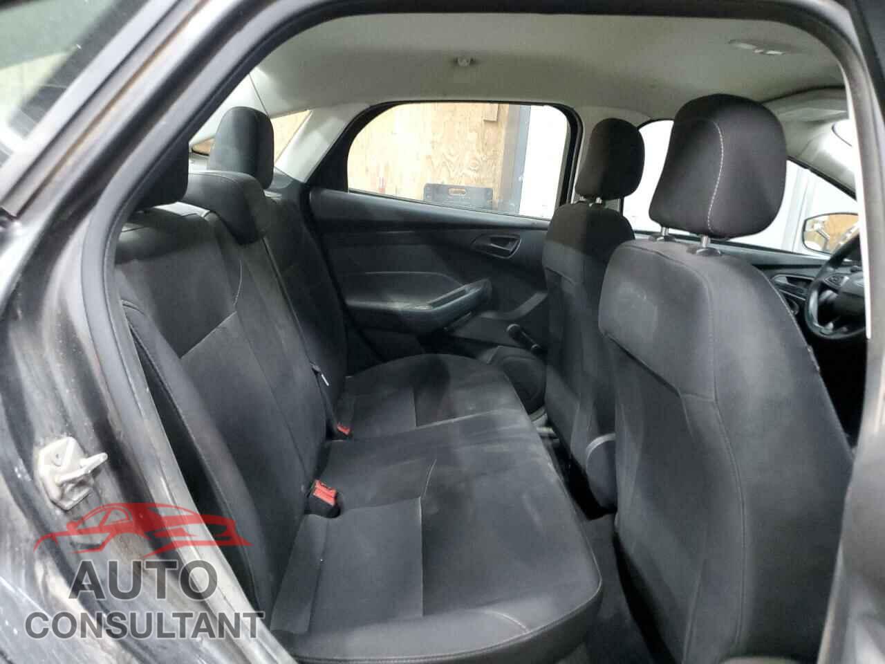 FORD FOCUS 2016 - 1FADP3E22GL280365