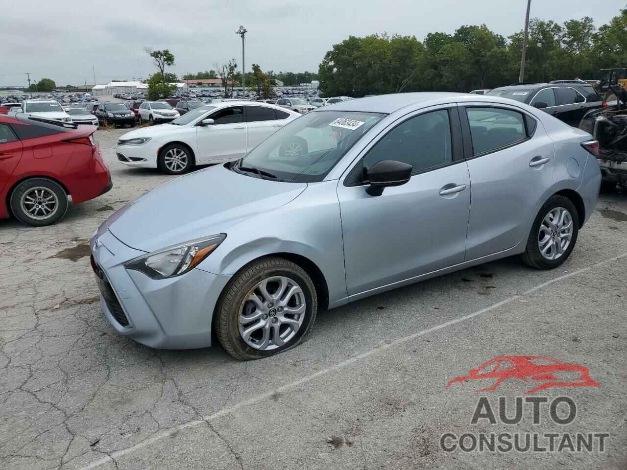TOYOTA YARIS 2017 - 3MYDLBYV5HY169907