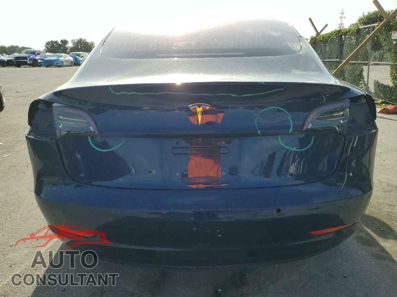 TESLA MODEL 3 2018 - 5YJ3E1EA5JF031205