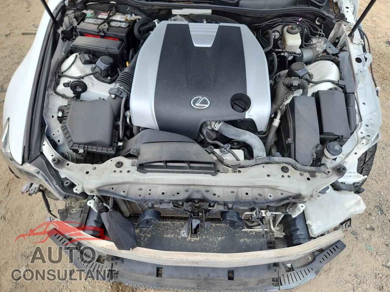LEXUS IS 2014 - JTHBE1D25E5000368