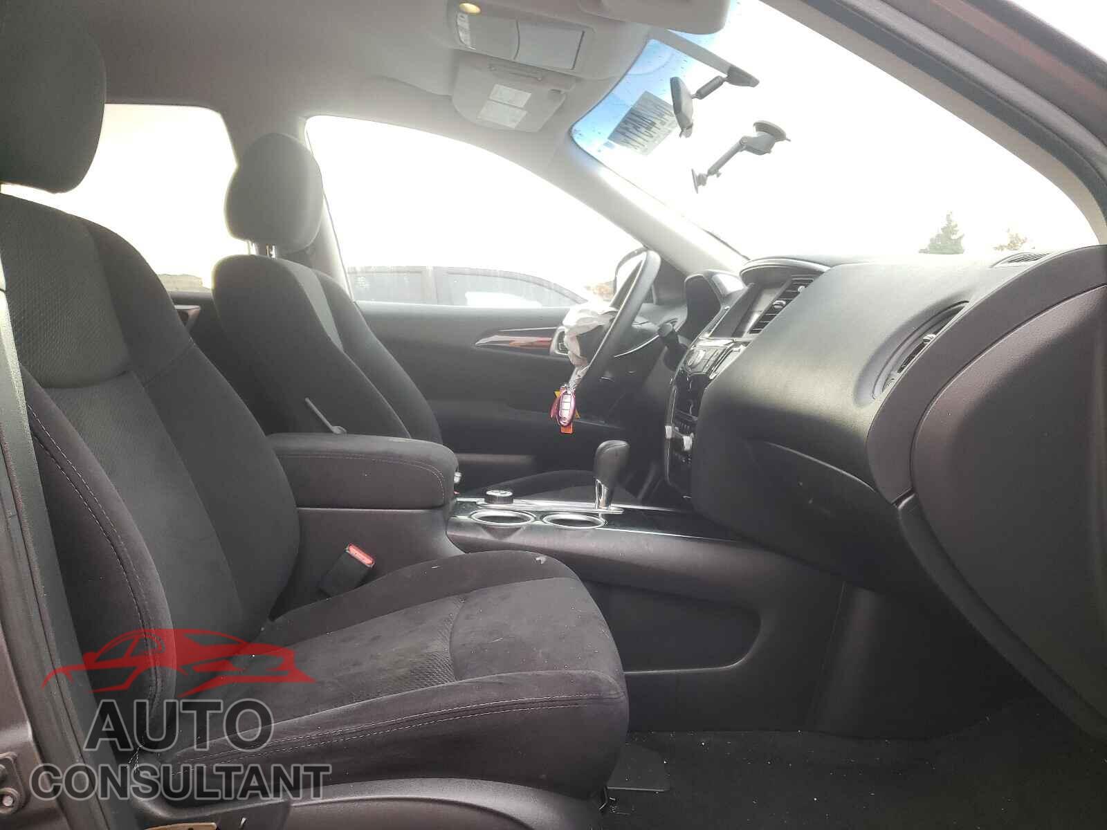 NISSAN PATHFINDER 2016 - 5N1AR2MM4GC659318