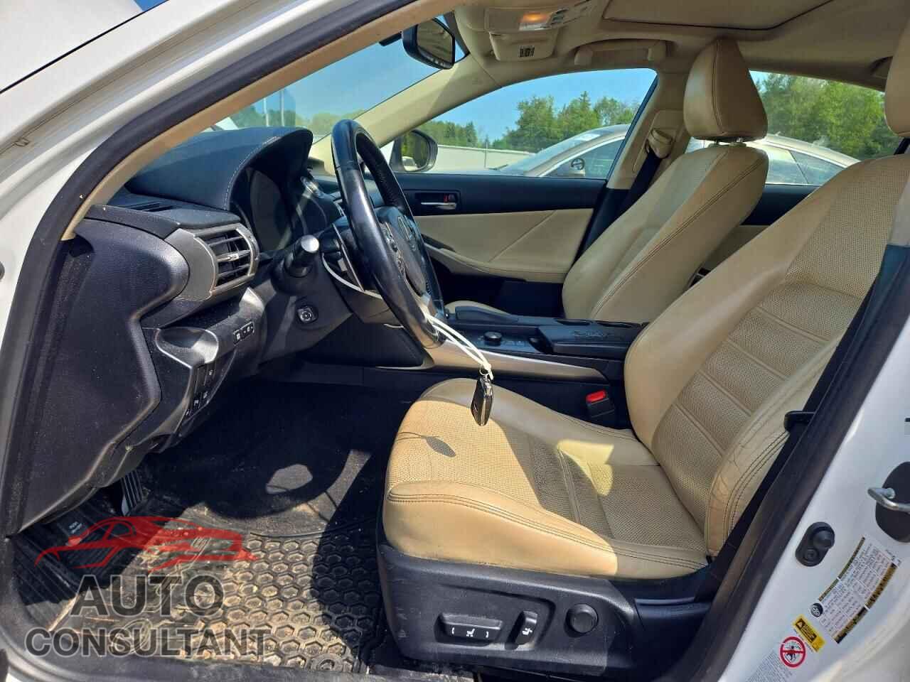 LEXUS IS 2015 - JTHCF1D25F5016007