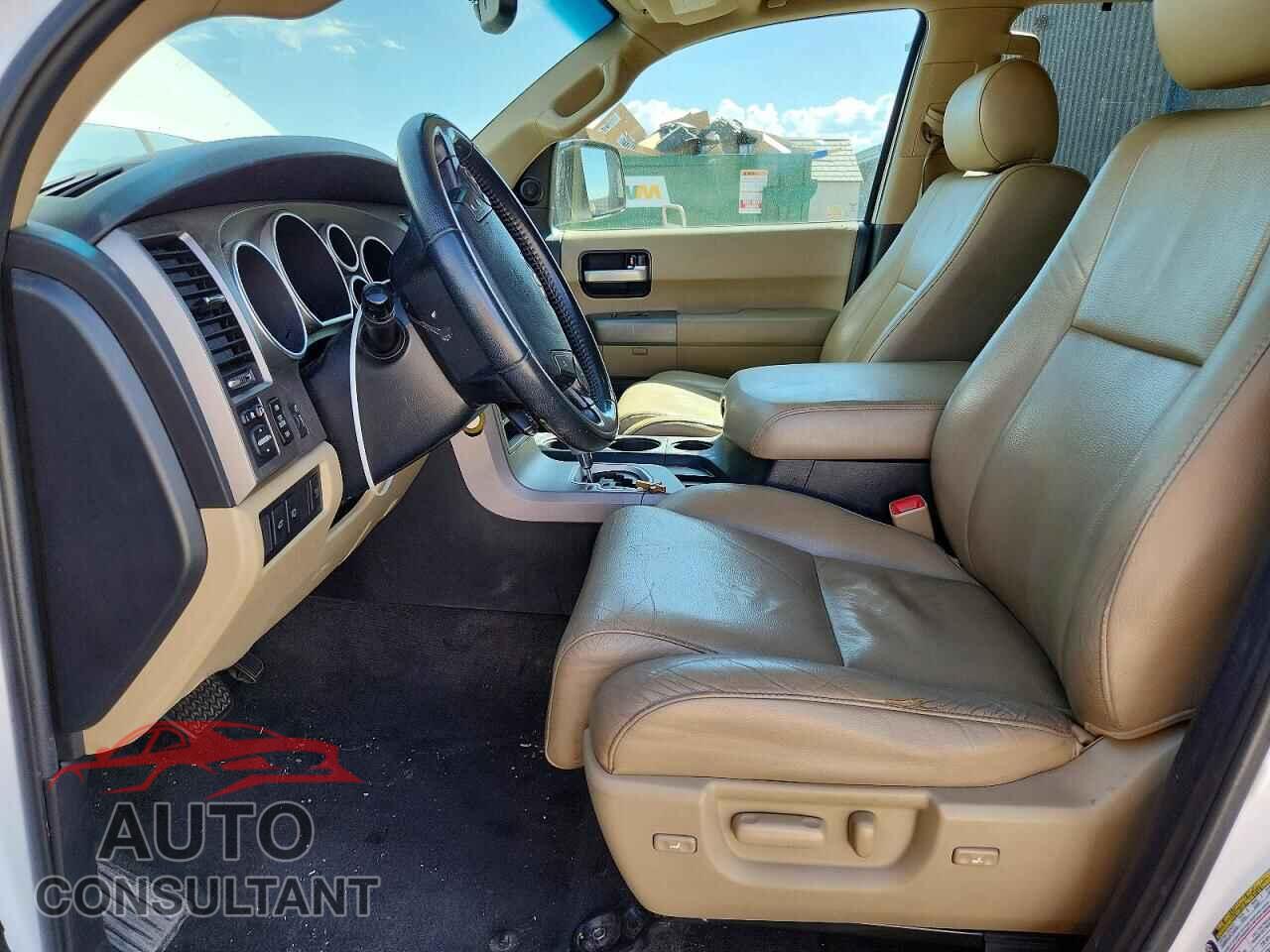 TOYOTA SEQUOIA 2012 - 5TDJY5G17CS061775