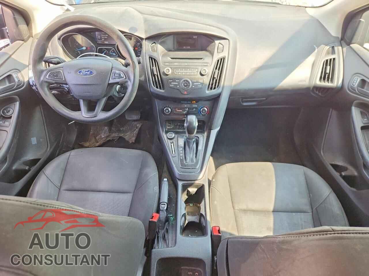 FORD FOCUS 2015 - 1FADP3E29FL299932