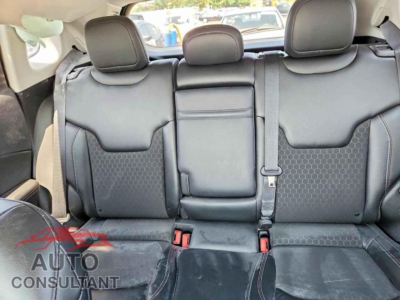 JEEP COMPASS 2018 - 3C4NJDBB6JT112394