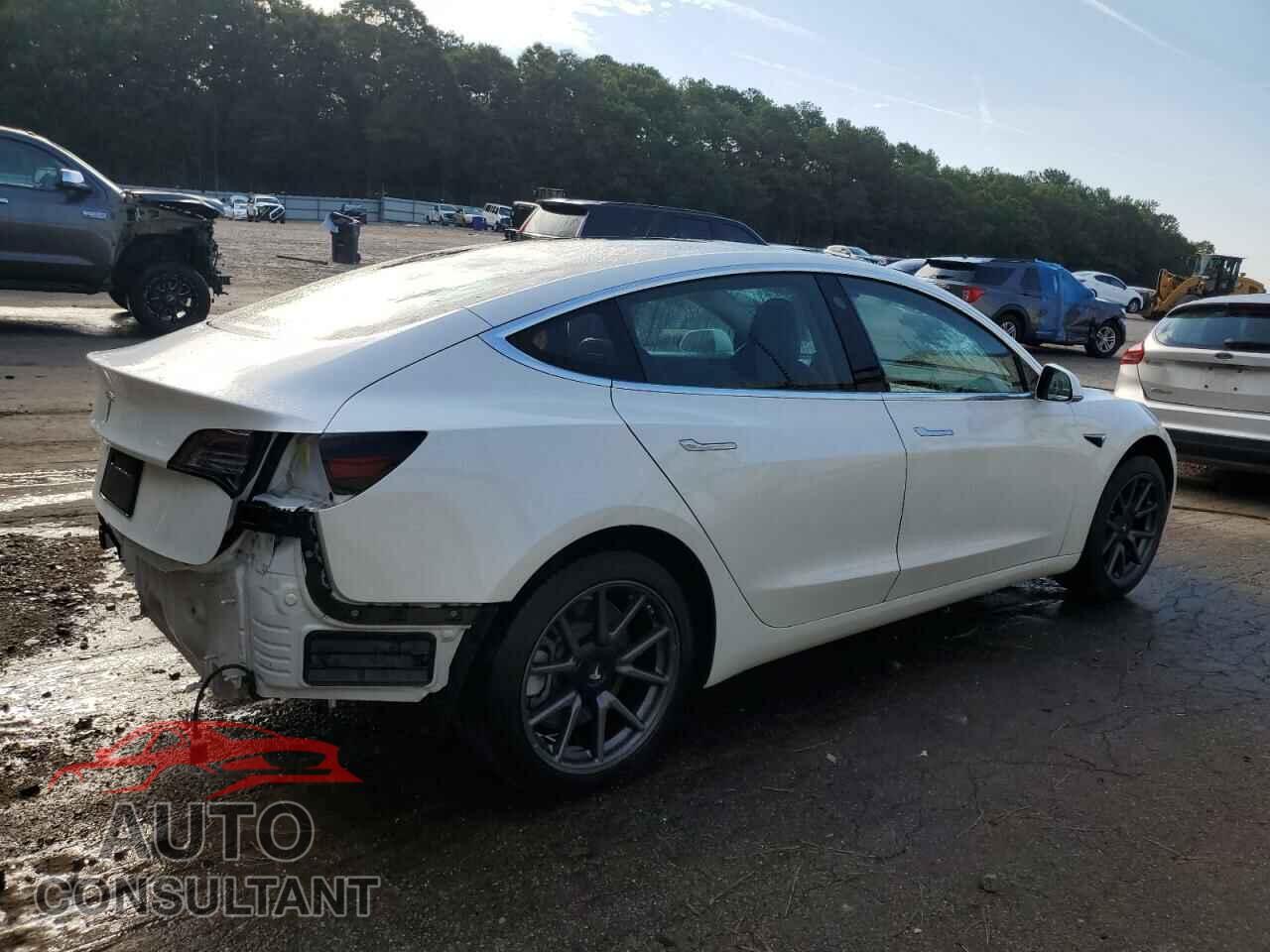TESLA MODEL 3 2020 - 5YJ3E1EA5LF660255