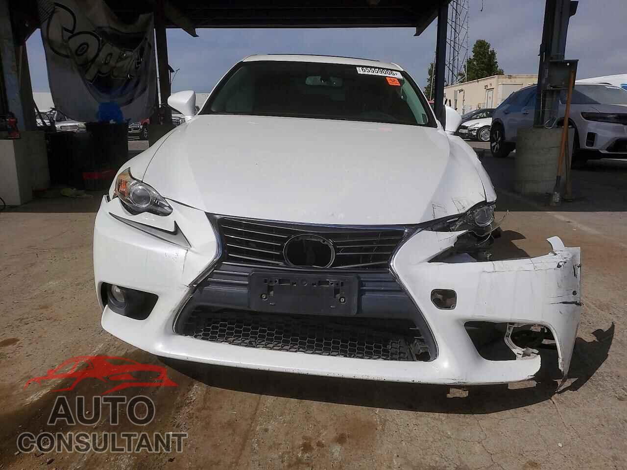 LEXUS IS 2014 - JTHBF1D22E5039240