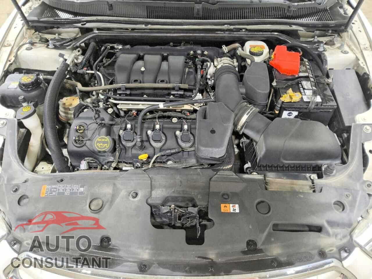 FORD TAURUS 2018 - 1FAHP2J85JG121071