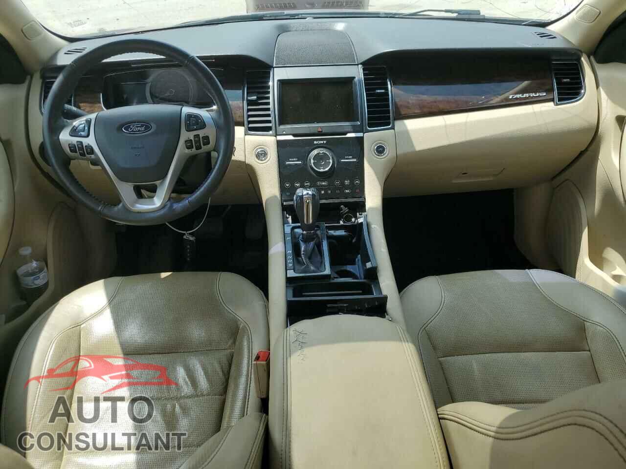 FORD TAURUS 2019 - 1FAHP2F84KG118575