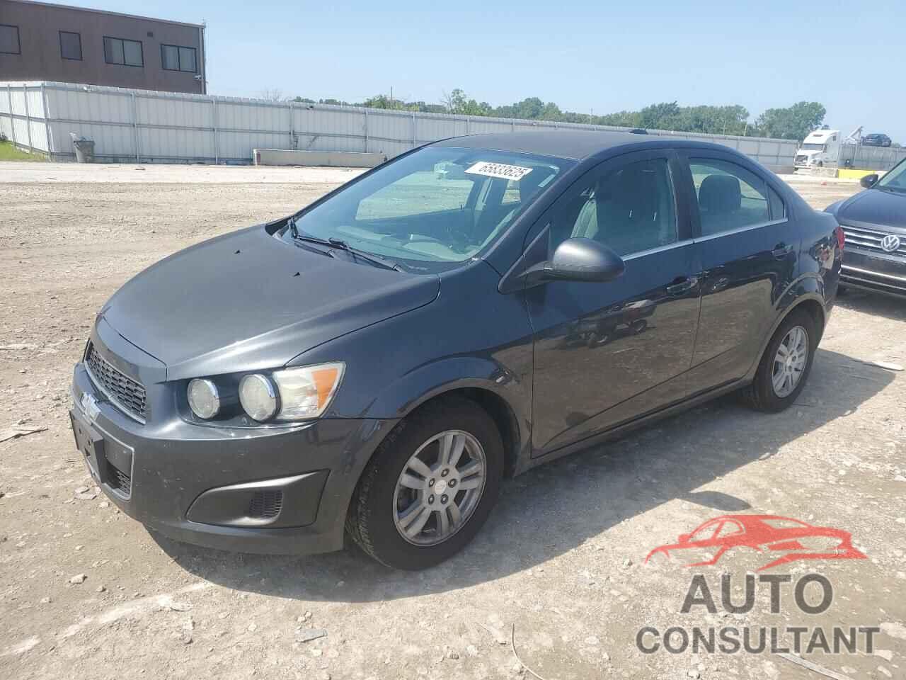 CHEVROLET SONIC 2016 - 1G1JC5SH8G4180965