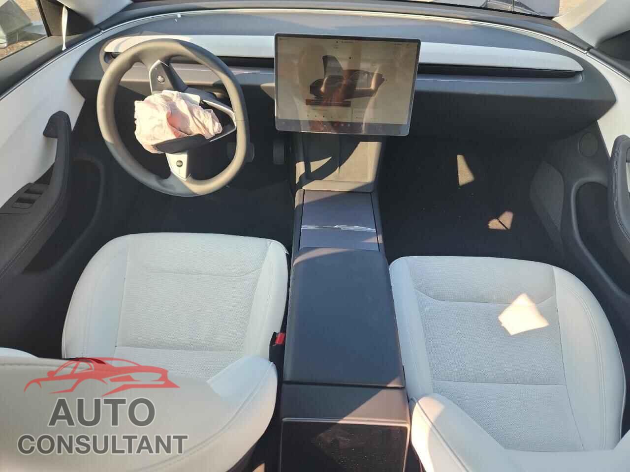 TESLA MODEL 3 2025 - 5YJ3E1EB4SF925674