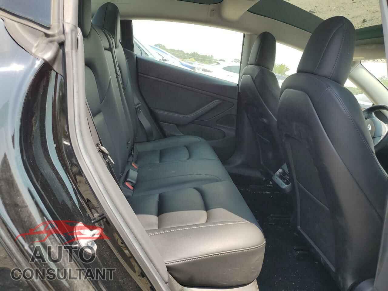 TESLA MODEL 3 2019 - 5YJ3E1EA7KF398799