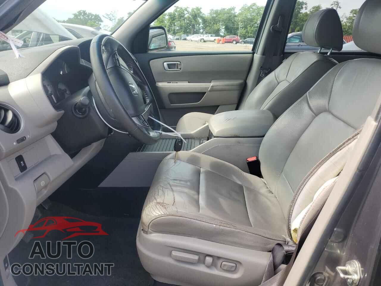 HONDA PILOT 2013 - 5FNYF4H56DB022732