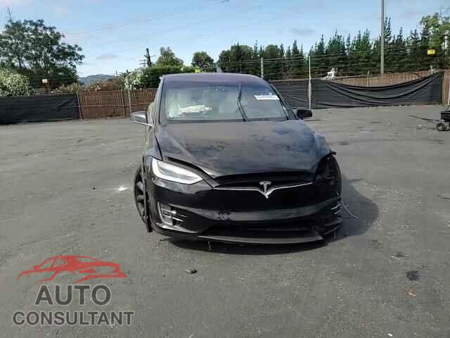 TESLA MODEL X 2019 - 5YJXCBE21KF153146