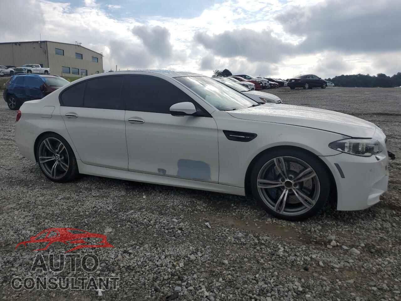 BMW M5 2014 - WBSFV9C52ED097699